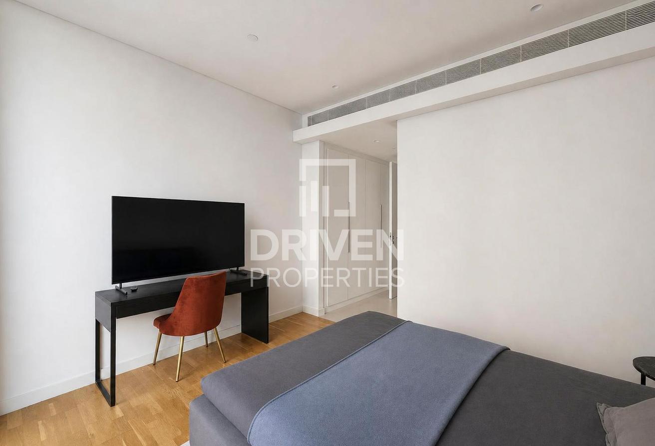 Fully Furnished | High Floor | Flexible Cheques photo 11