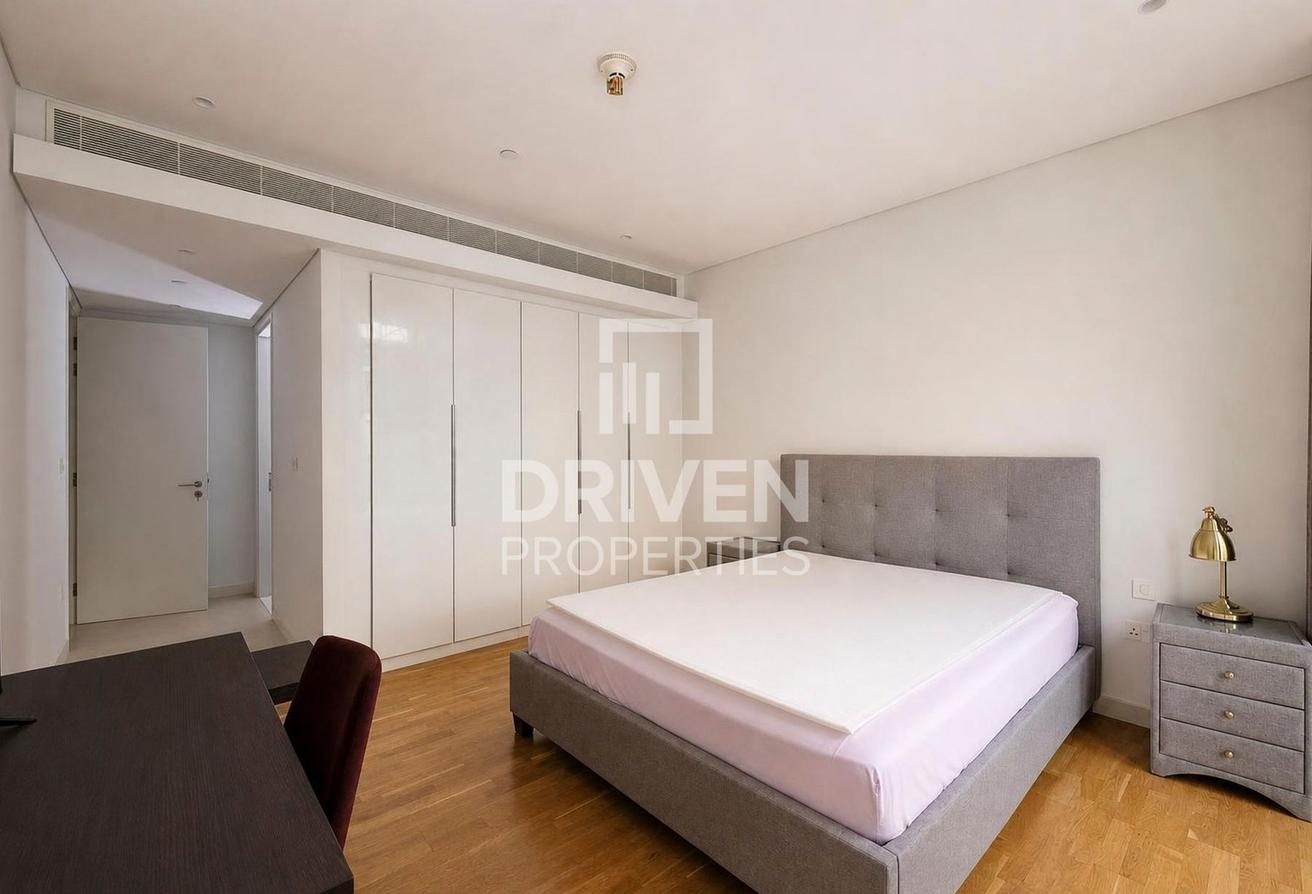 Fully Furnished | High Floor | Flexible Cheques photo 7