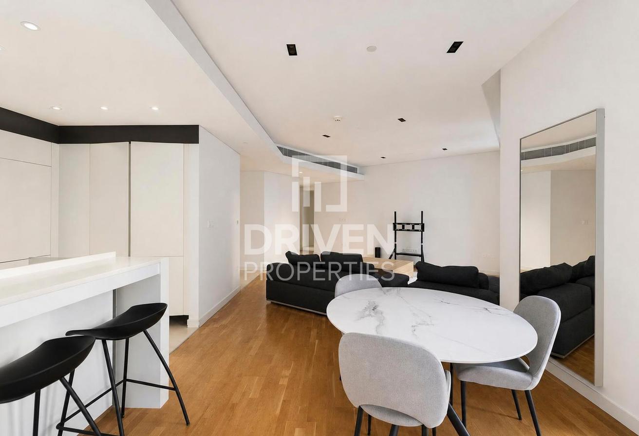 Fully Furnished | High Floor | Flexible Cheques photo 3