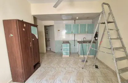 Apartment - Studio - 1 Bathroom for rent in Al Shamsi 1 - Muwaileh Commercial - Sharjah