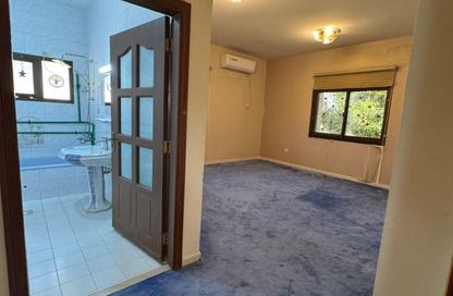 Villa - 6 Bedrooms - 4 Bathrooms for rent in Al Sabkha - Al Riqqa - Sharjah
