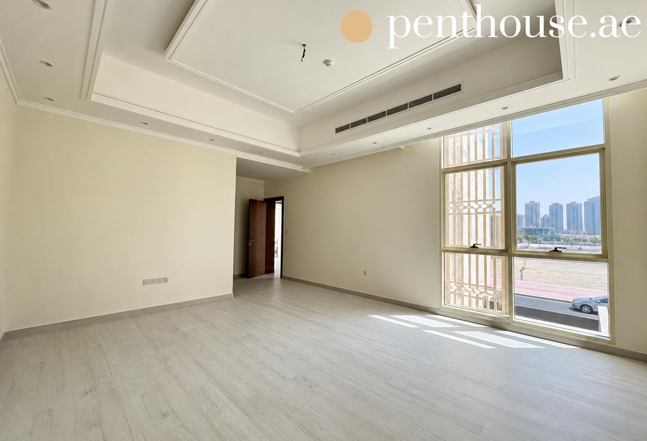 Private Pool & Elevator| Luxury Villa near Mercato photo 6