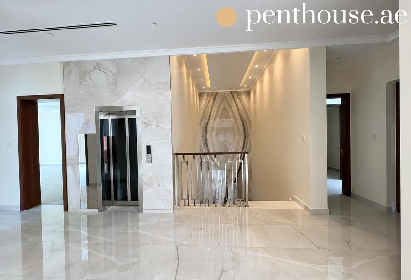 Private Pool & Elevator| Luxury Villa near Mercato photo 7