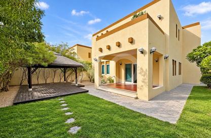 Villa - 3 - 4 for rent in District 7 - Jumeirah Park - Dubai