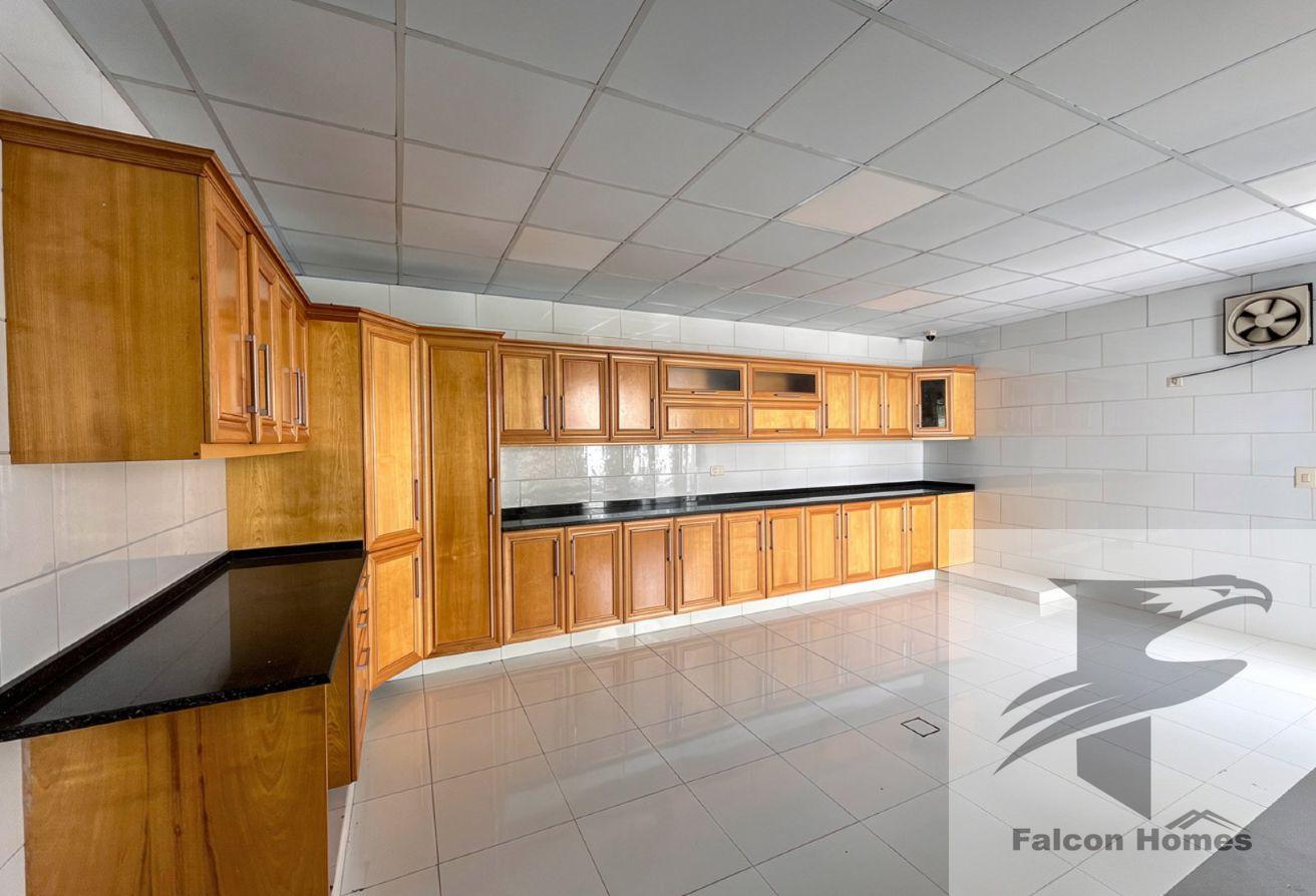 Spacious 7BR+Maids Palatial Villa | Prime Location photo 19