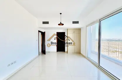 شقة - 2 غرف نوم - 2 حمامات للايجار في مبني آي دي بلو - المدينة العالمية المرحلة 2 - 4 الورسان - الورسان - دبي