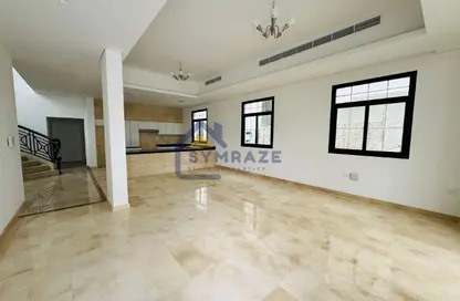 Villa - 5 Bedrooms - 5 Bathrooms for rent in Jumeirah 1 - Jumeirah - Dubai