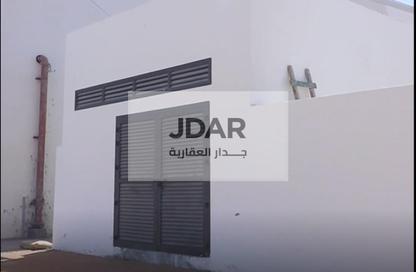 Warehouse - Studio - 7+ Bathrooms for rent in Al Sajaa Industrial - Al Sajaa - Sharjah