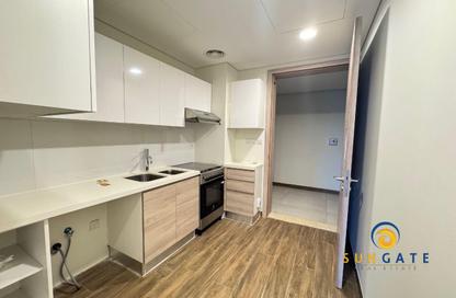 Apartment - Studio - 1 Bathroom for sale in SOL Bay - Business Bay - Dubai