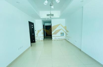 Apartment - 1 Bedroom - 2 Bathrooms for rent in Jumeirah Garden City - Al Satwa - Dubai