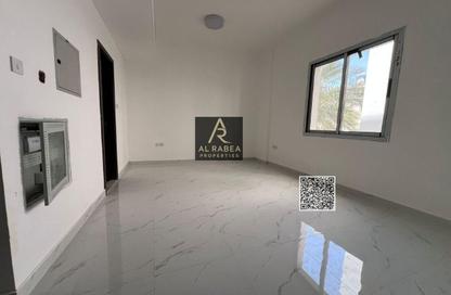 Apartment - Studio - 1 Bathroom for rent in Al Rumailah building - Al Rumailah 2 - Al Rumaila - Ajman