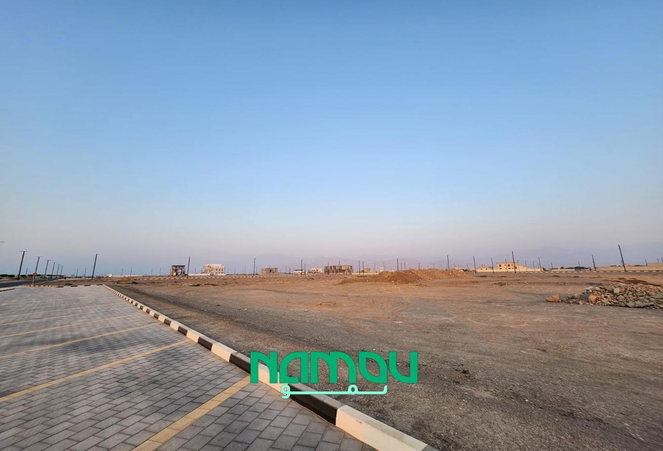 قطعة أرض متعددة الاستخدامات | مؤهلة للحصول على ترخيص لبيع الكحول