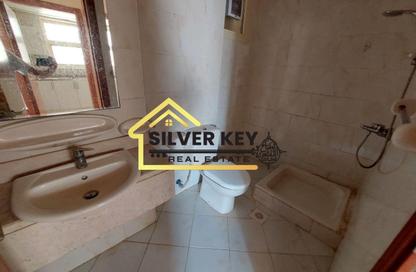 Apartment - 1 Bedroom - 2 Bathrooms for rent in Abu Shagara building - Abu shagara - Sharjah