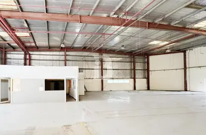 Warehouse - Studio for rent in Dubai Investment Park (DIP) - Dubai