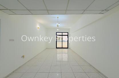 Apartment - 2 Bedrooms - 2 Bathrooms for rent in Corniche Building - Umm Hurair 1 - Umm Hurair - Bur Dubai - Dubai Apartment - 2 Bedrooms - 2 Bathrooms for rent in Corniche Building - Umm Hurair 1 - Umm Hurair - Bur Dubai - Dubai