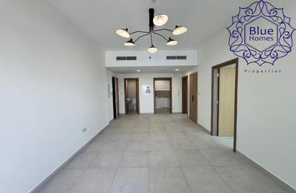 Apartment - 2 - 3 for rent in Al Nasr Central Building - Oud Metha - Bur Dubai - Dubai