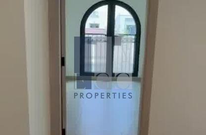 Villa - 4 - 5 for sale in Alreeman II - Al Shamkha - Abu Dhabi Villa - 4 - 5 for sale in Alreeman II - Al Shamkha - Abu Dhabi