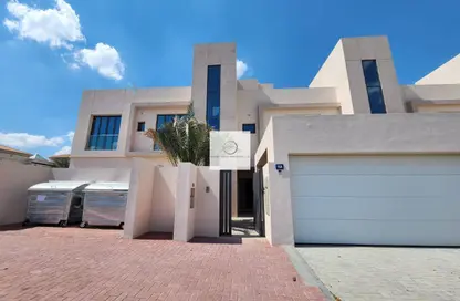Villa - 3 Bedrooms - 5 Bathrooms for rent in Al Garhoud Villas - Al Garhoud - Dubai Villa - 3 Bedrooms - 5 Bathrooms for rent in Al Garhoud Villas - Al Garhoud - Dubai