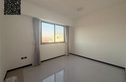 عمارة بالكامل - استوديو - 8 حمامات للبيع في دار المجاز - شارع جمال عبد الناصر - المجاز - الشارقة