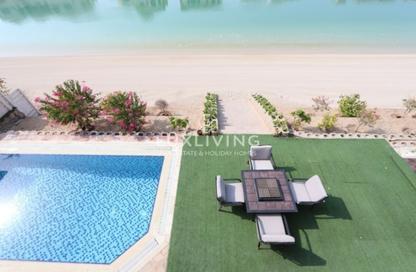 Villa - 4 Bedrooms - 5 Bathrooms for rent in Garden Homes Frond A - Garden Homes - Palm Jumeirah - Dubai