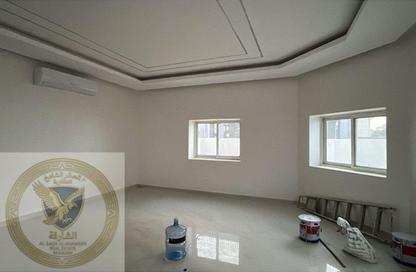 Villa - 4 Bedrooms - 5 Bathrooms for rent in Al Raqaib 2 - Al Raqaib - Ajman