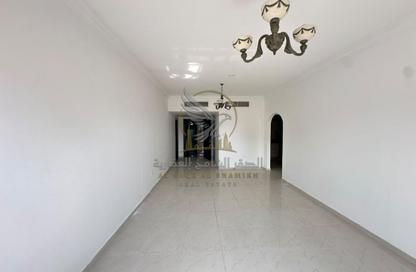 Apartment - 1 - 2 for rent in Al Dana Tower - Al Majaz 3 - Al Majaz - Sharjah Apartment - 1 - 2 for rent in Al Dana Tower - Al Majaz 3 - Al Majaz - Sharjah