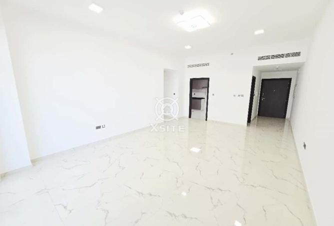 143741211 - Property Image 2