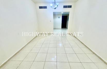 Apartment - 1 - 2 for rent in Muwailih Building - Muwaileh - Sharjah