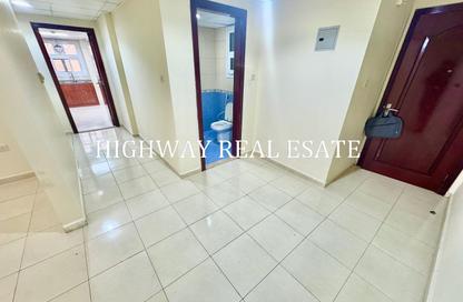 Apartment - 1 - 2 for rent in Muwailih Building - Muwaileh - Sharjah