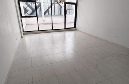 Penthouse - 3 Bedrooms - 4 Bathrooms for rent in New Al Taawun Road - Al Taawun - Sharjah