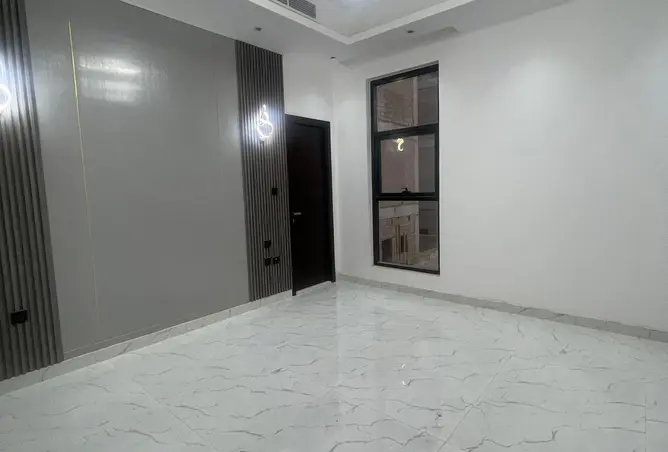 99124793 - Property Image 3