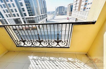 Apartment - 2 Bedrooms - 2 Bathrooms for rent in Muwaileh 29 Building - Muwaileh - Sharjah