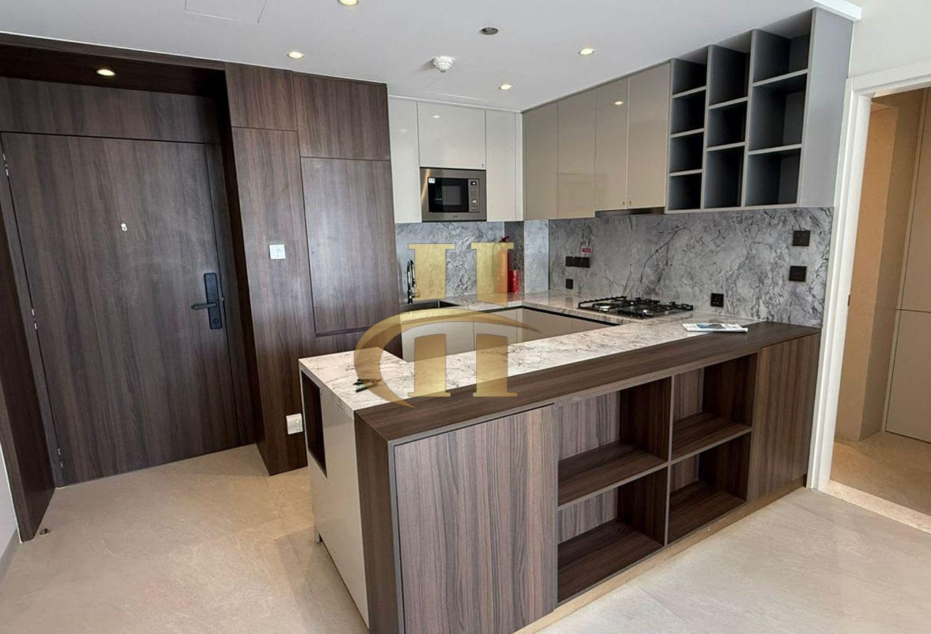 Fully furnished | Elegant | Spacious | Modern photo 2