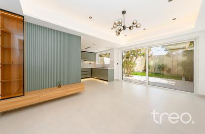 Villa - 2 Bedrooms - 3 Bathrooms for sale in Springs 3 - The Springs - Dubai