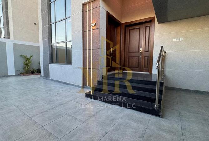 58199047 - Property Image 2