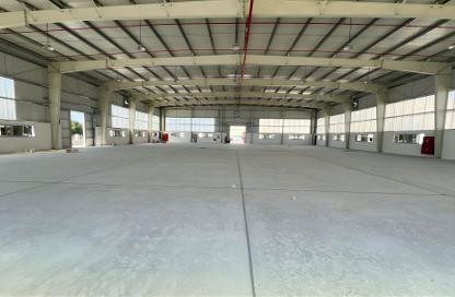 Warehouse - Studio for rent in Phase 1 - Dubai Investment Park (DIP) - Dubai