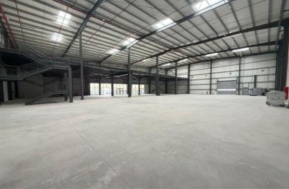 Warehouse - Studio for rent in Phase 1 - Dubai Investment Park (DIP) - Dubai