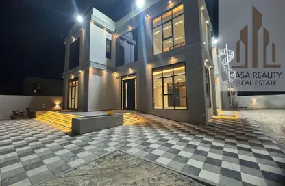 Villa - 5 Bedrooms - 7 Bathrooms for rent in Al Aweer 1 - Al Aweer - Dubai