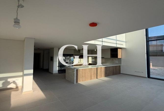 141912084 - Property Main Image