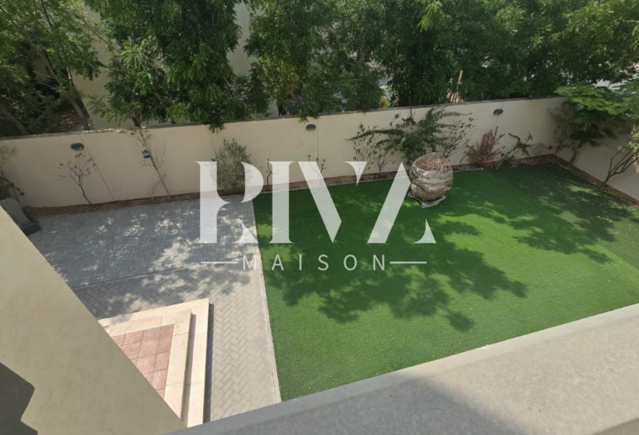 Corner Plot | 3BR Regional Villa | Jumeirah Park photo 8