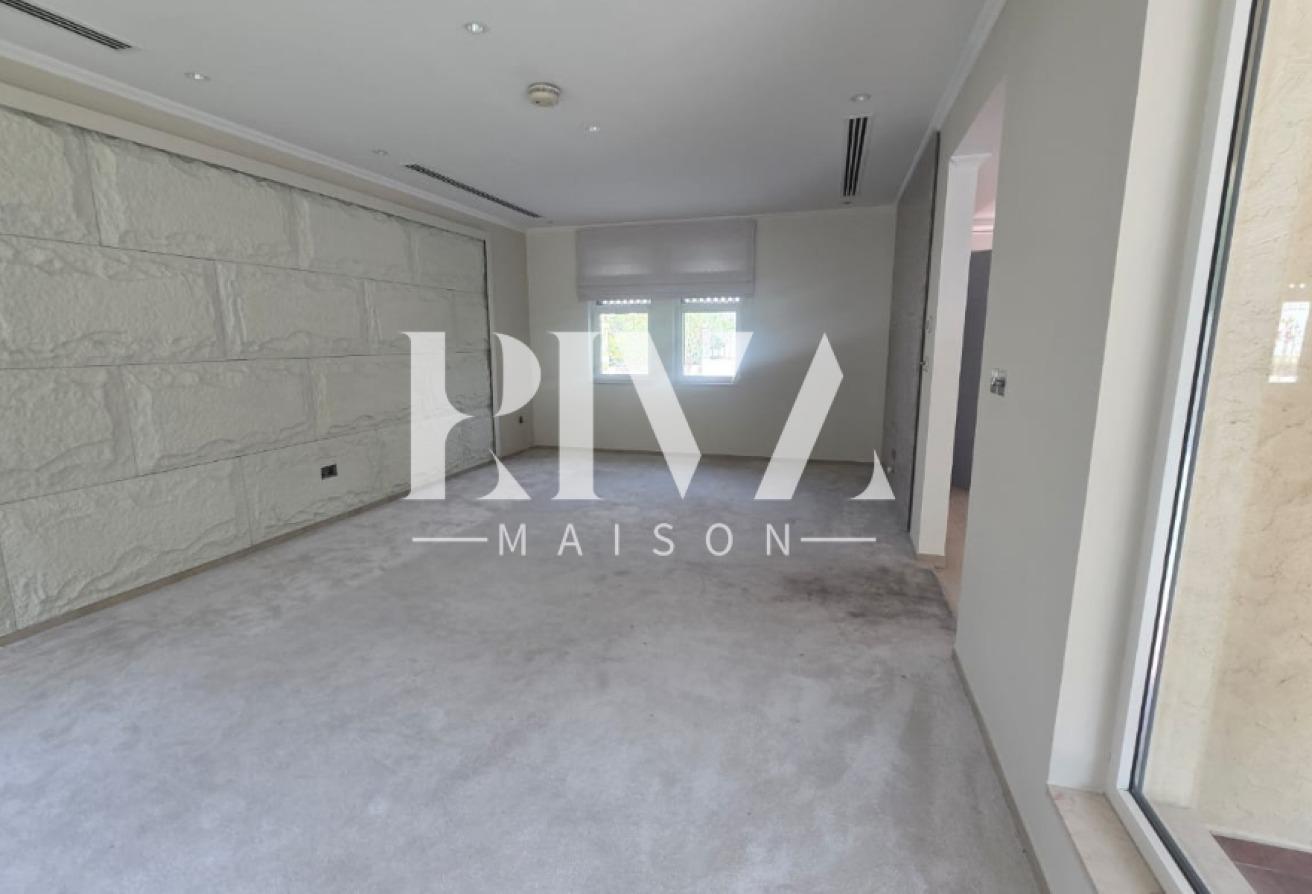 Corner Plot | 3BR Regional Villa | Jumeirah Park photo 4