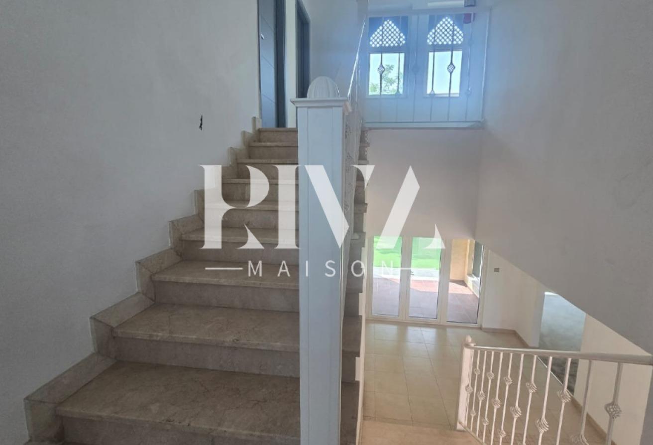 Corner Plot | 3BR Regional Villa | Jumeirah Park photo 12