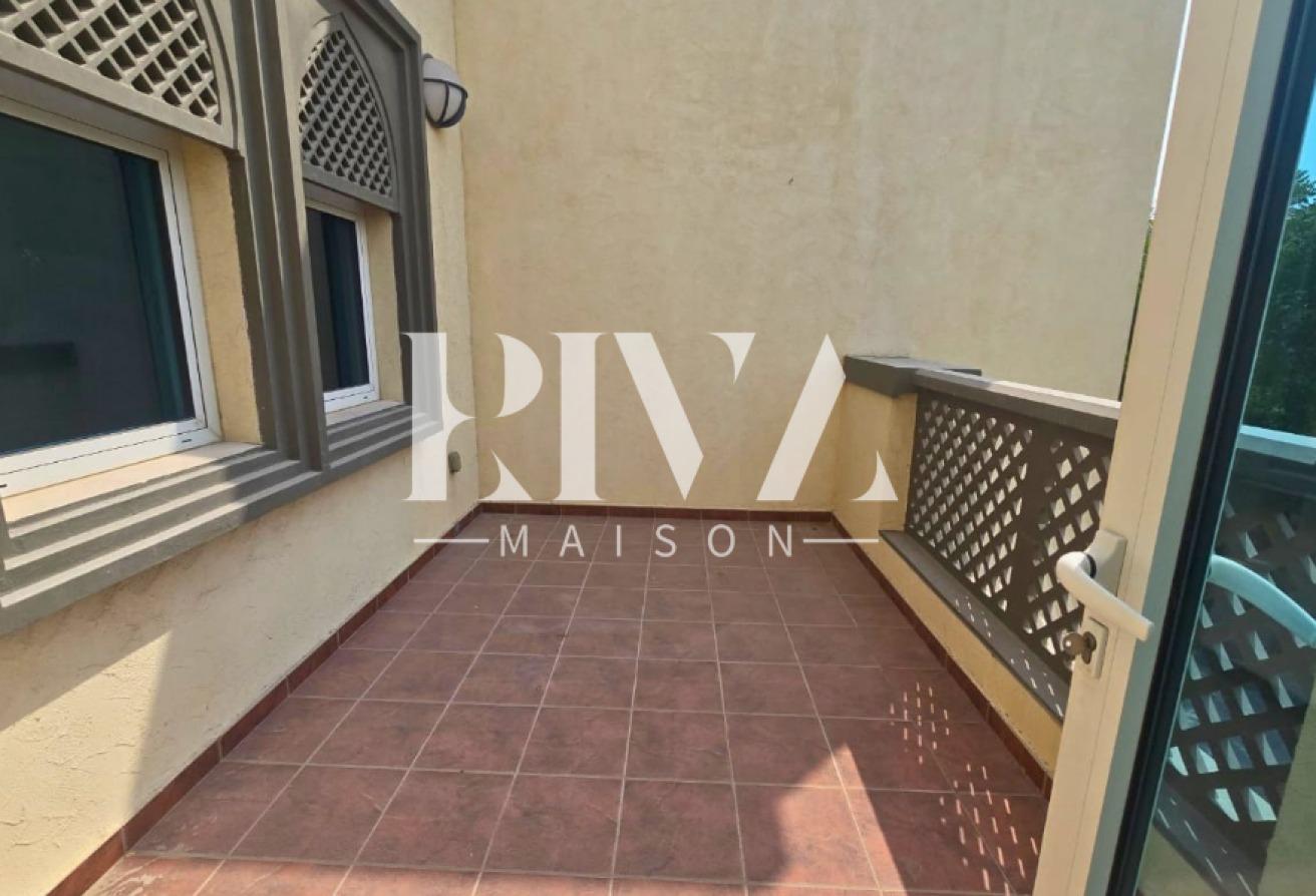 Corner Plot | 3BR Regional Villa | Jumeirah Park photo 15