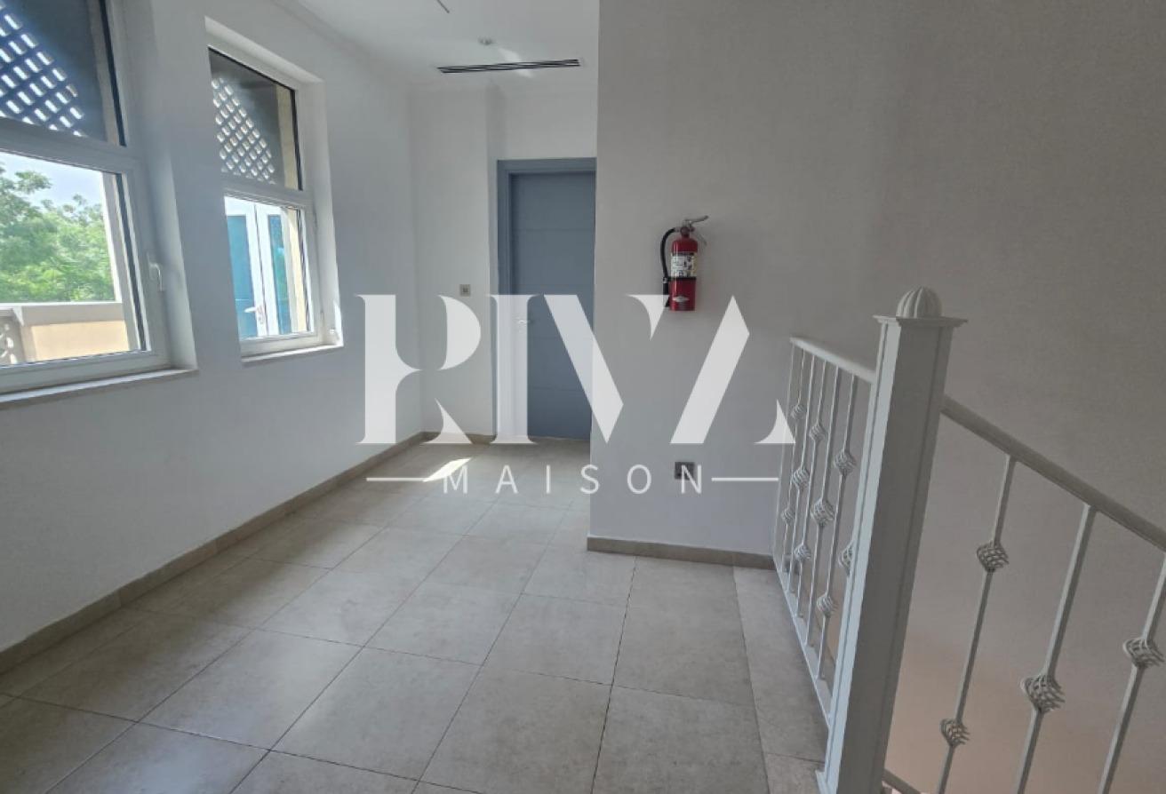 Corner Plot | 3BR Regional Villa | Jumeirah Park photo 10