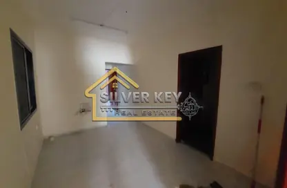 شقة - غرفة نوم - 1 حمام للايجار في بناية أبو شغارة - أبو شغارة - الشارقة