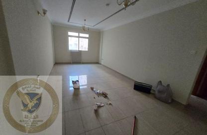 Apartment - 1 Bedroom - 2 Bathrooms for rent in Al Qulaya'ah - Al Sharq - Sharjah