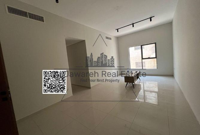 87031020 - Property Image 2