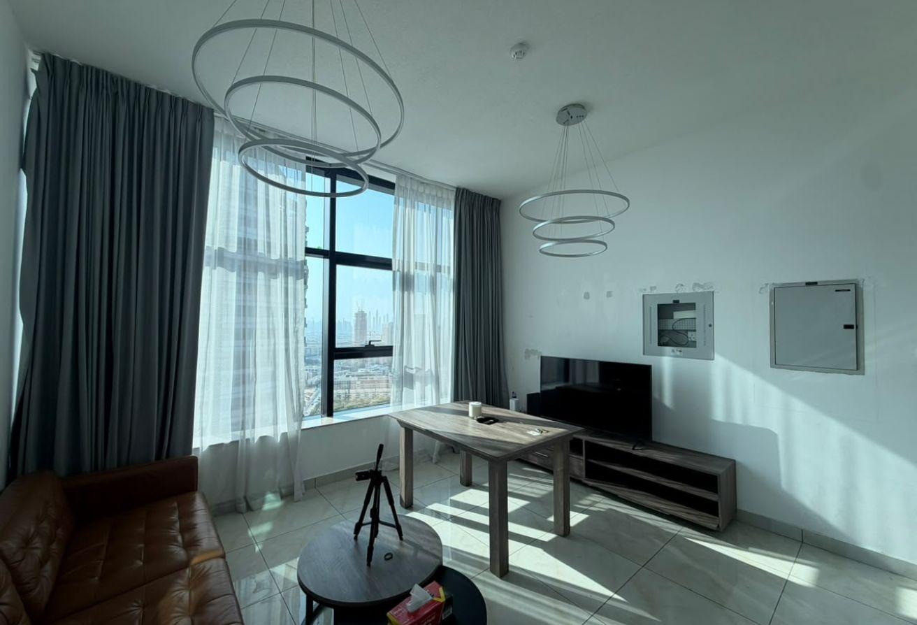 Furnished 1BR |Bright | City View photo 8