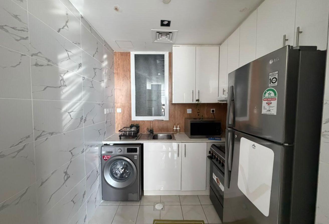 Furnished 1BR |Bright | City View photo 6