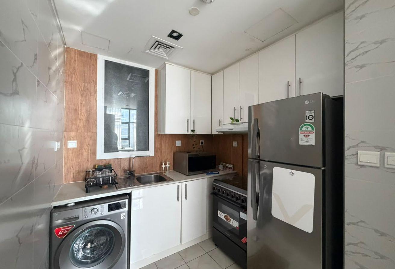Furnished 1BR |Bright | City View photo 5